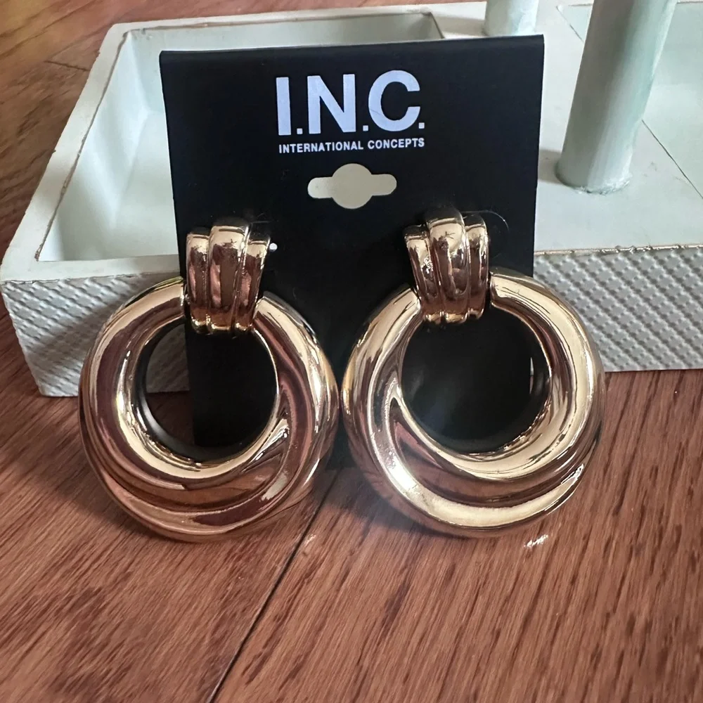 INC International Concepts Gold Double Hoop Earrings‎